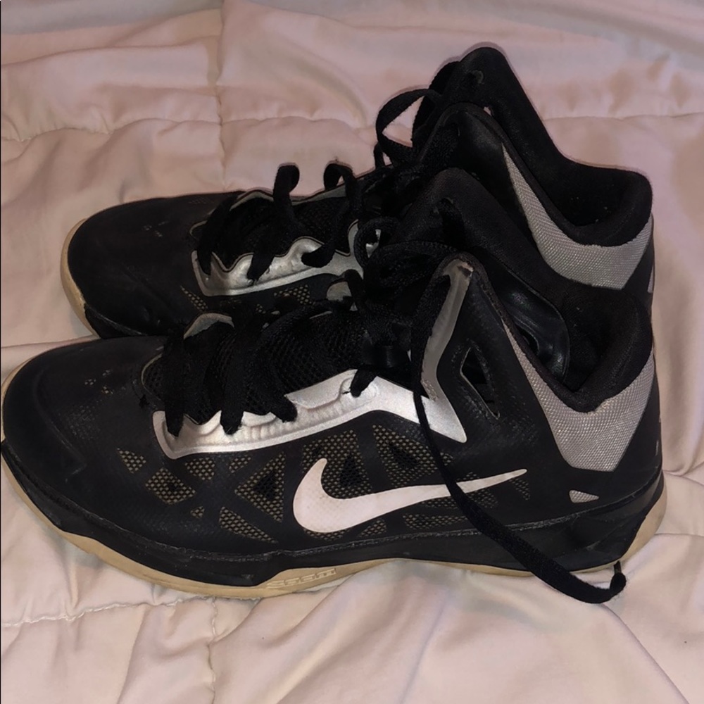 Nike Zoom Hyperchaos Basketball Shoes – Black/White/Silver, Size 7.5